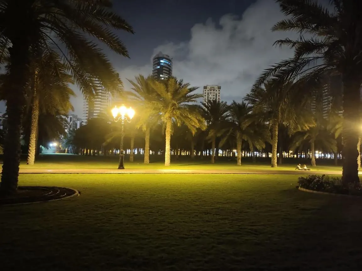Arnim Suite - 3 Bedrooms Apartment Sharjah