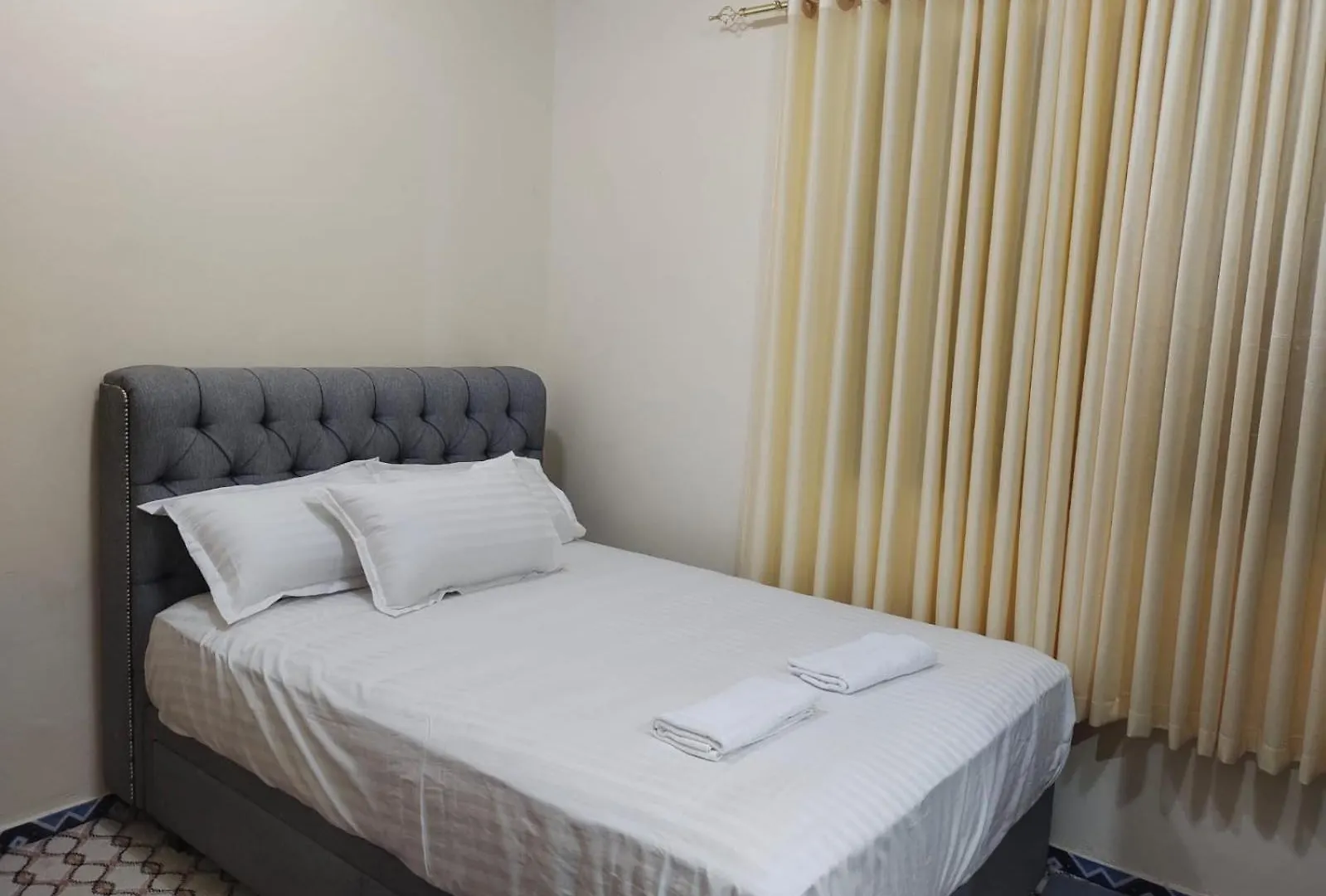 Arnim Suite - 3 Bedrooms Apartment Sharjah