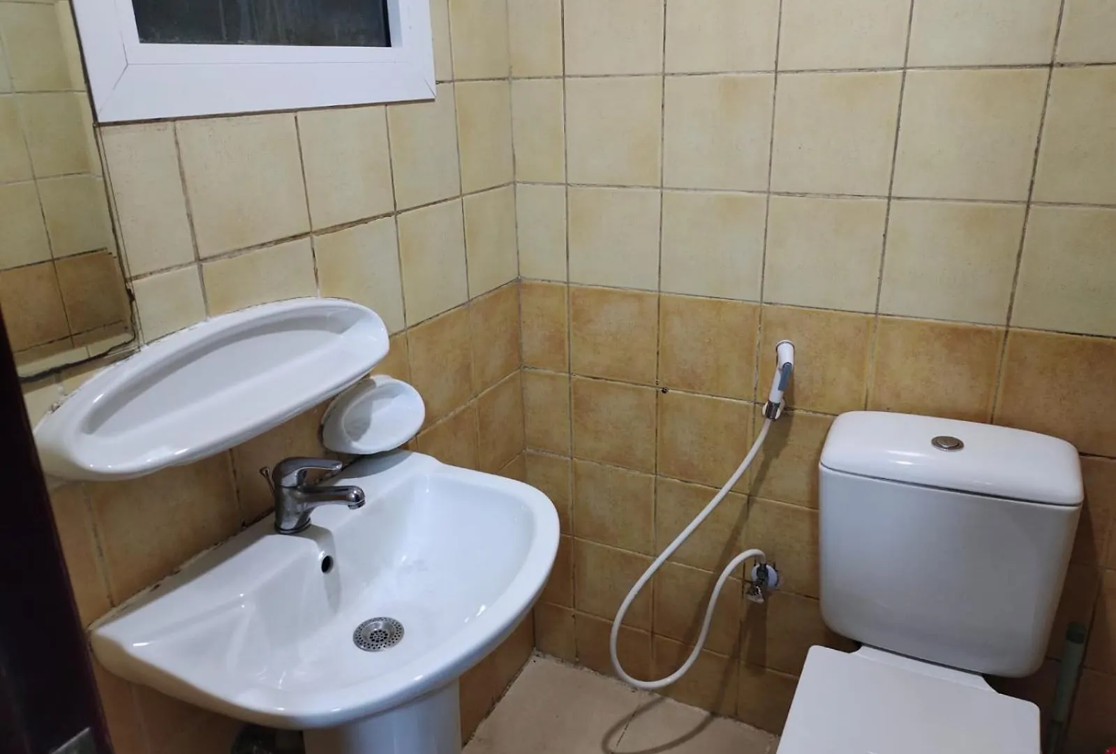 Arnim Suite - 3 Bedrooms Apartment Sardzsa