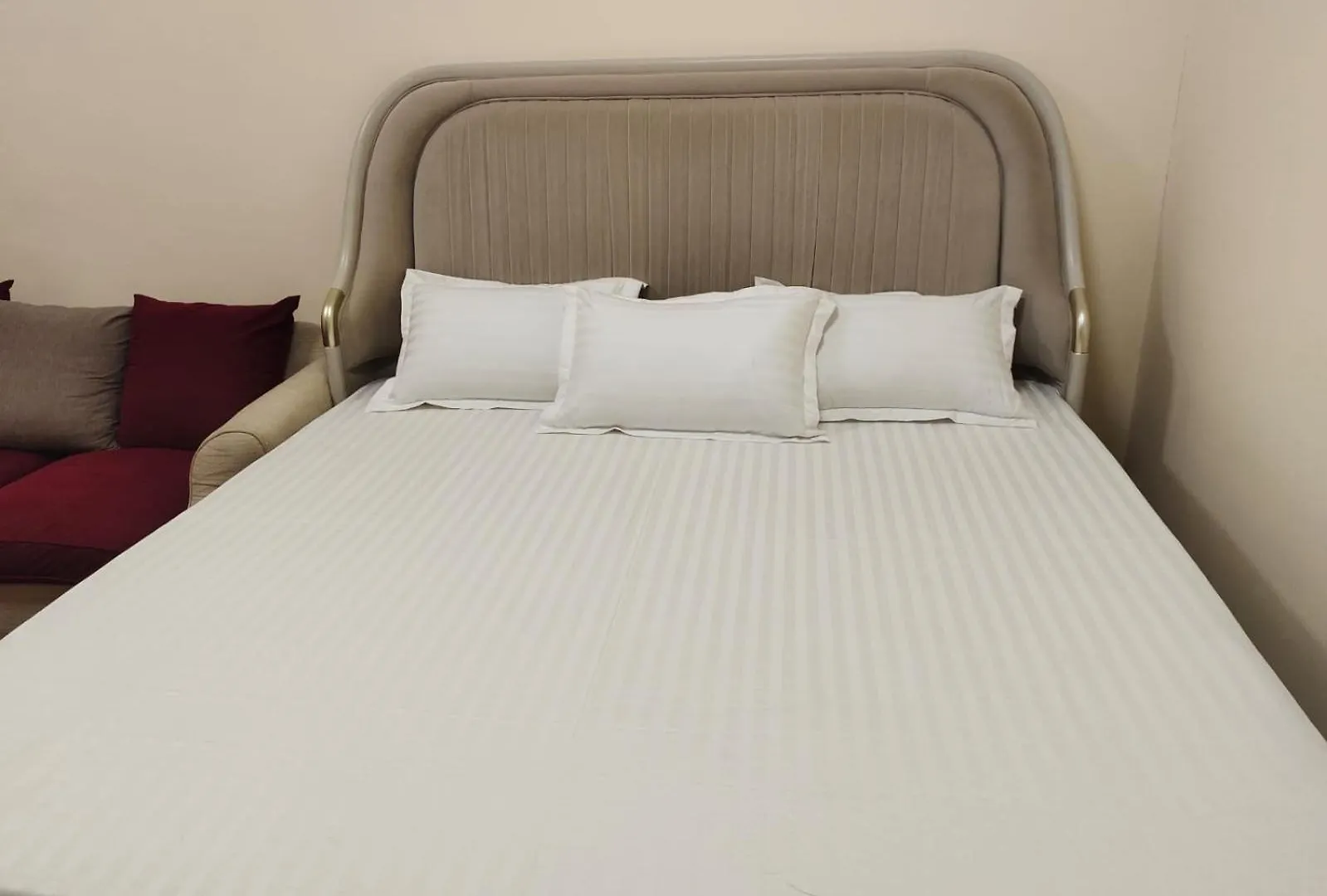 Arnim Suite - 3 Bedrooms Apartment Sardzsa