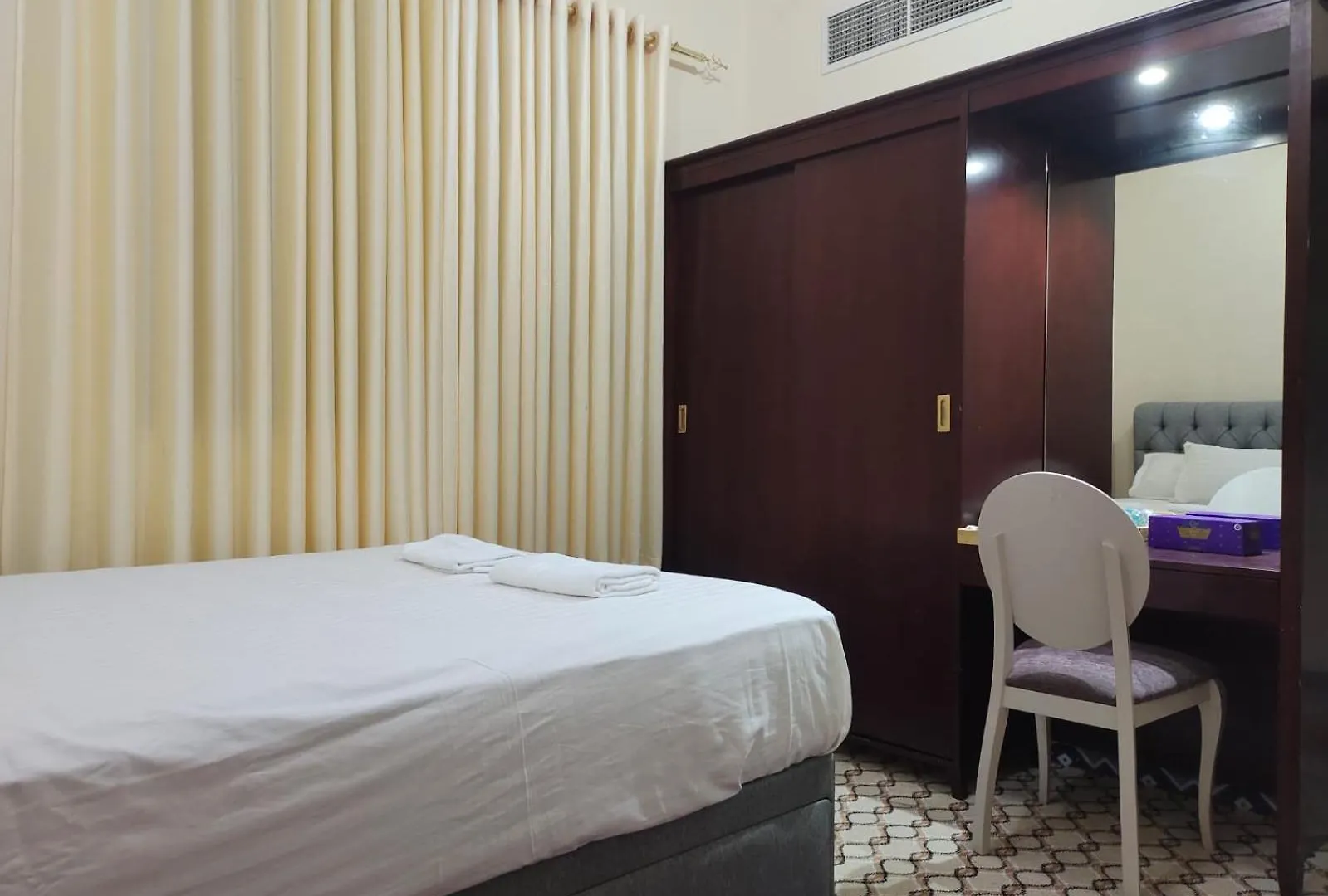 Arnim Suite - 3 Bedrooms Apartment Sardzsa